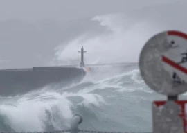 taiwan braces for typhoon gaemi halts work cancels flights